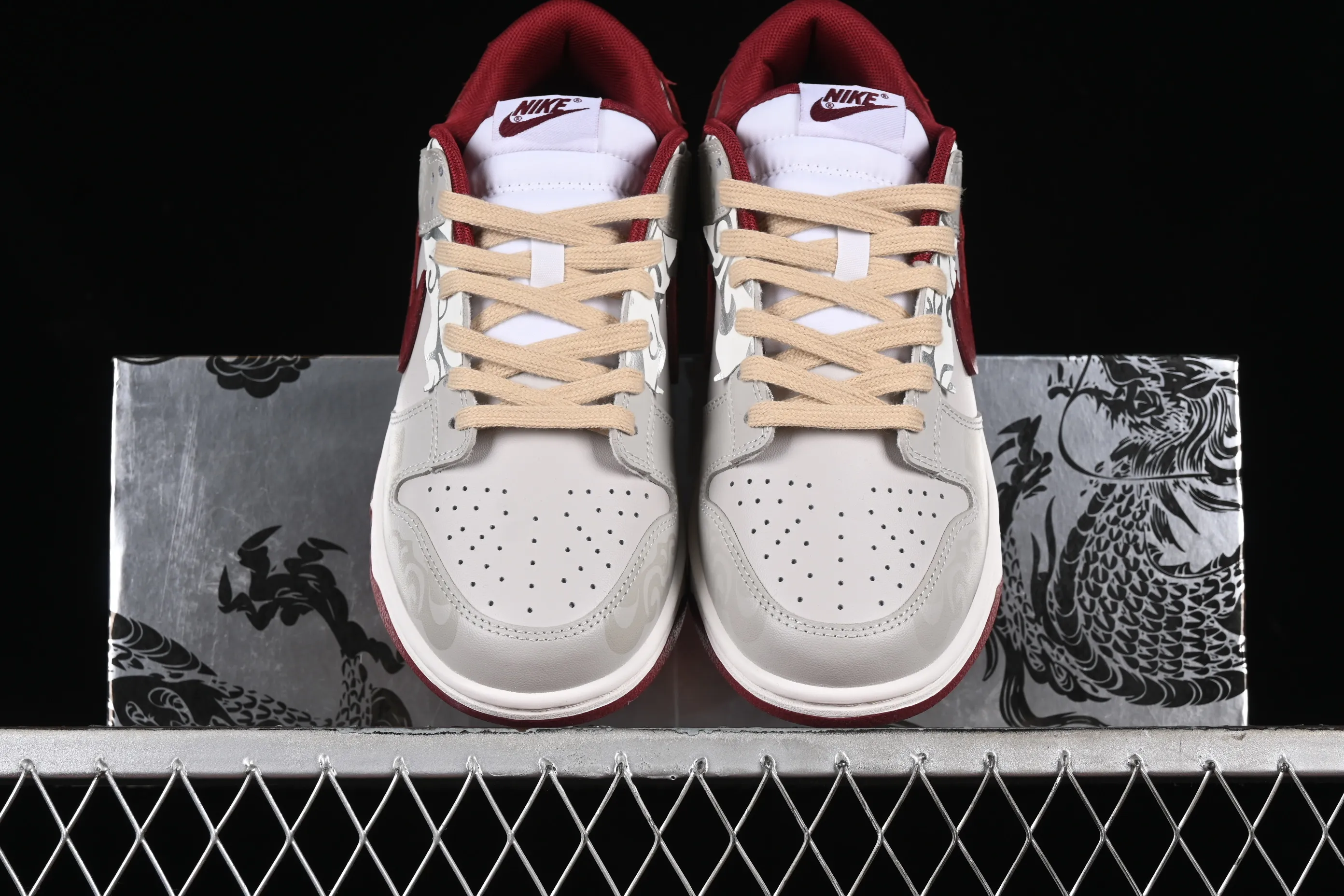 All Categories Nk SB Dunk Series Nk SB Dunk Low Low-top sneakers Nk Dunk Low Panda Prank Year of the Dragon limited team red SB low-top casual sneakers DD1391-601